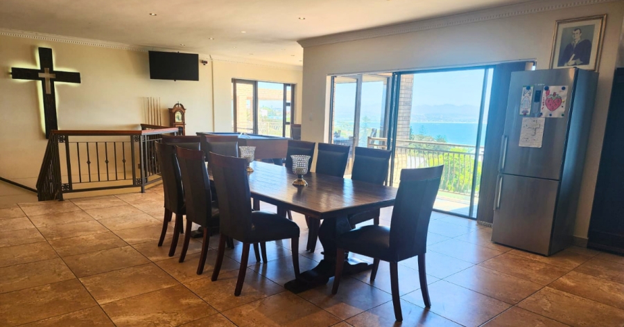 4 Bedroom Property for Sale in Mossel Bay Central Western Cape